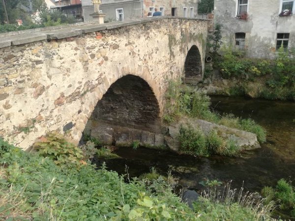 Most średniowieczny na rzece Białej.